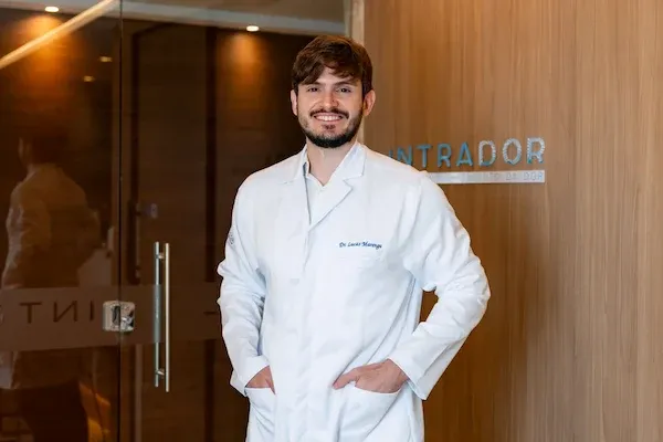 Dr. Lucas Marenga de Arruda Buarque - Médico da Clínica Intrador