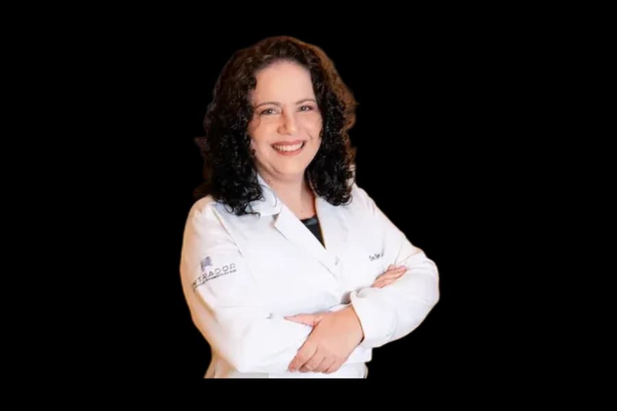Dra. Roberta Maria Aguiar Milet — Médico(a) da Clínica Intrador